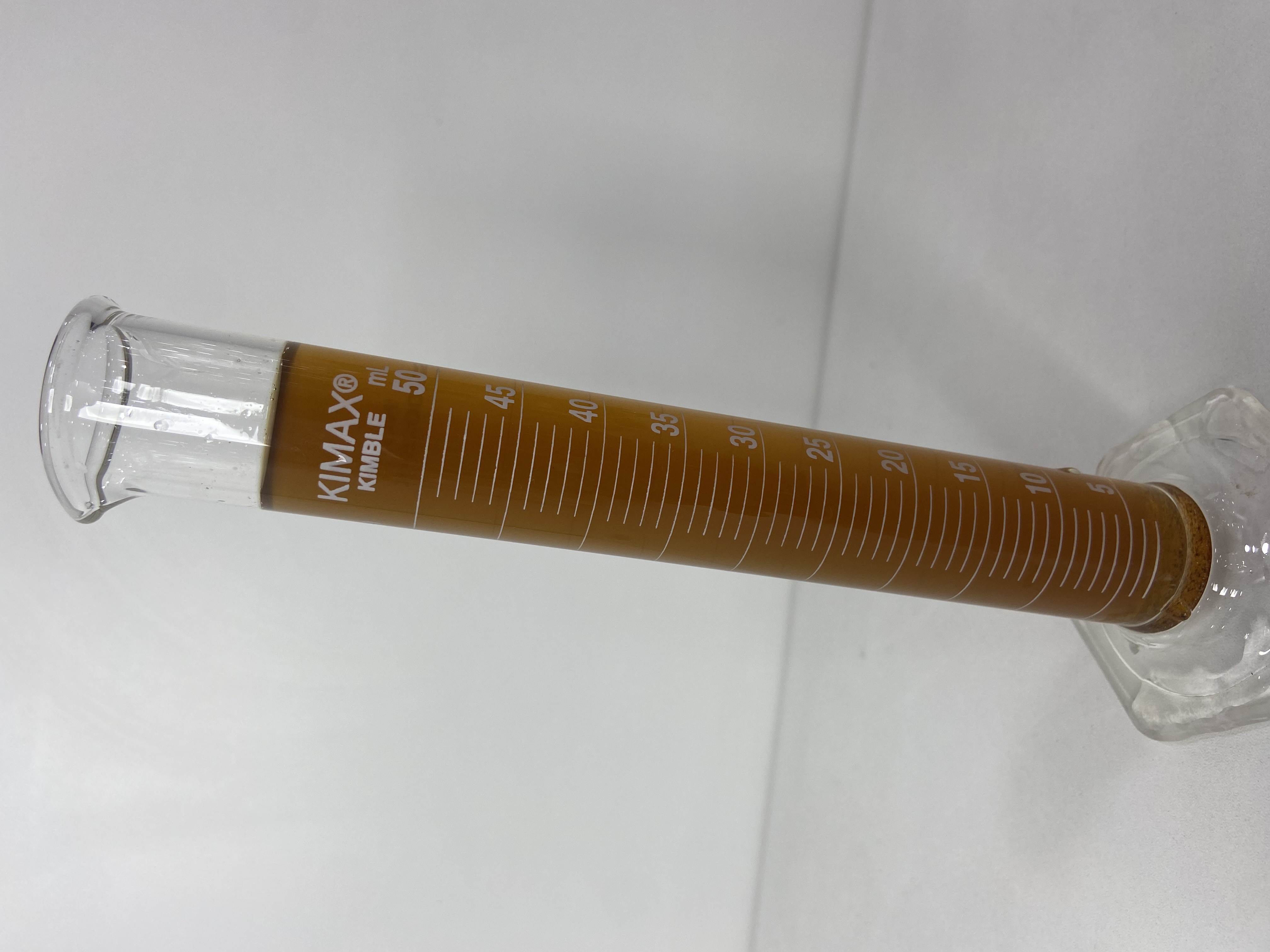 Cilindro graduado de cristal escala blanca de 50ml